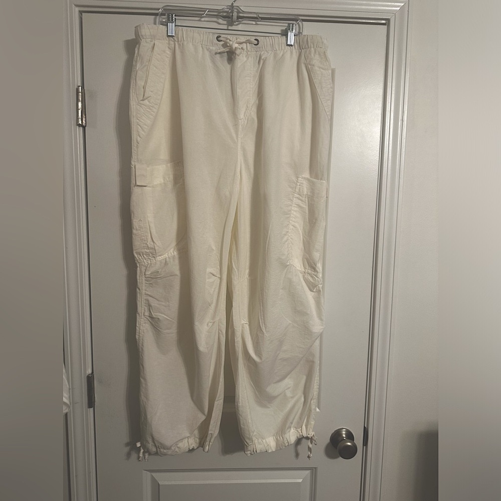 EUC- Plus Size Aeropostale Parachute Cargo Pants